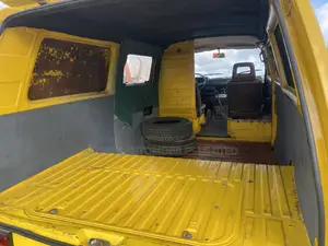 Volkswagen Transporter 2000 Yellow