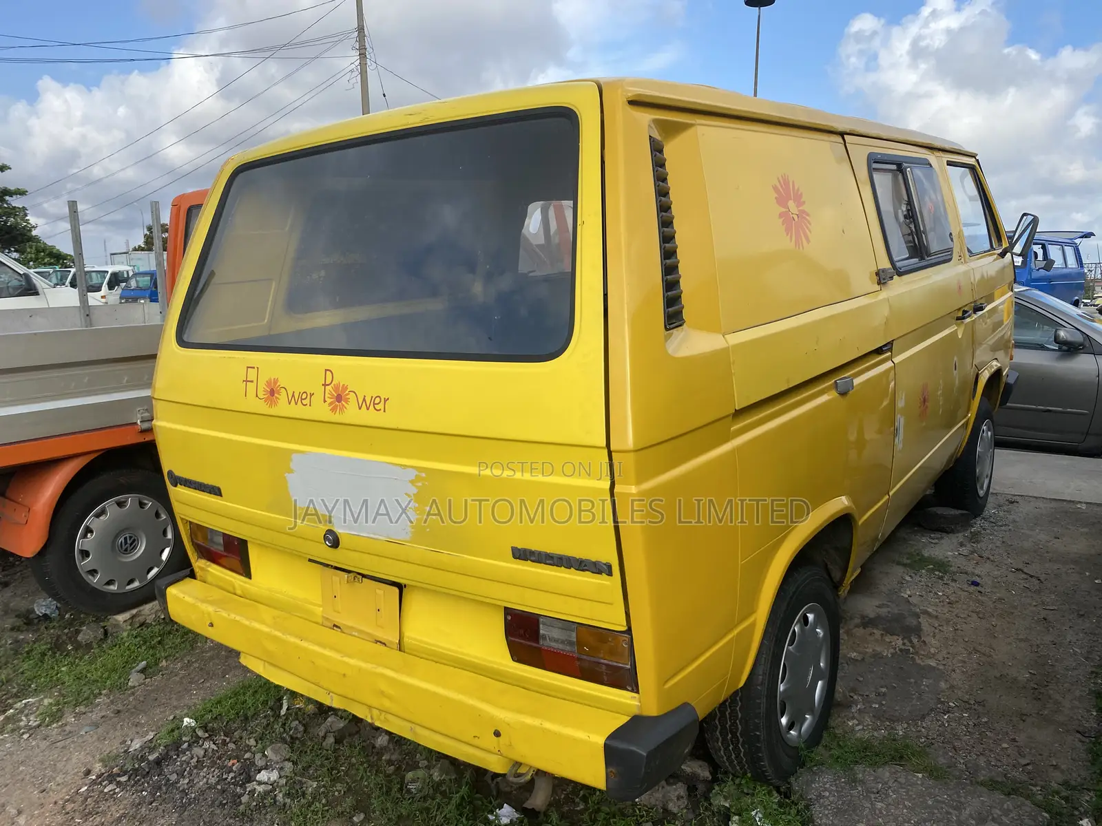 Volkswagen Transporter 2000 Yellow