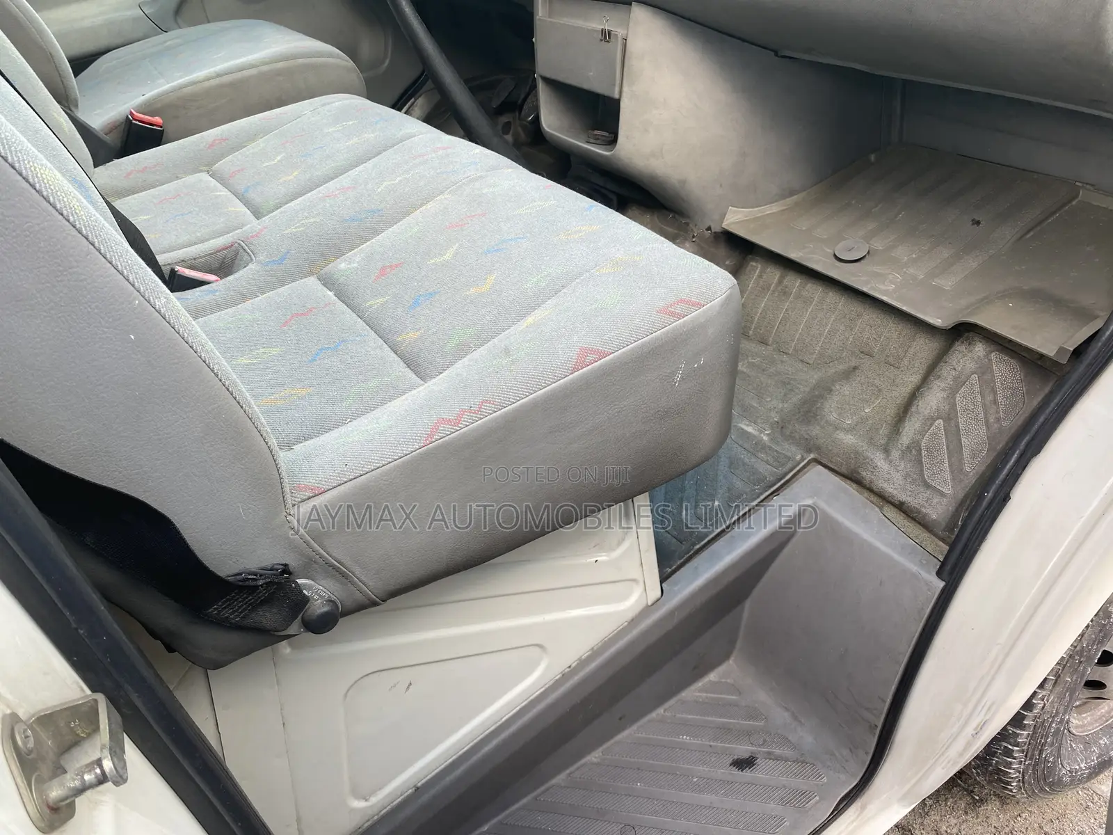 Volkswagen LT 2000 White