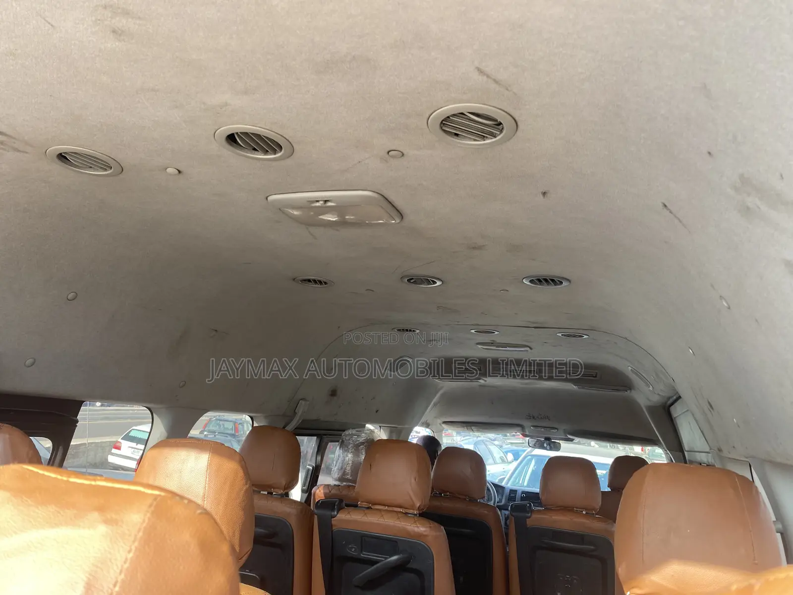 Toyota HiAce 2017 White