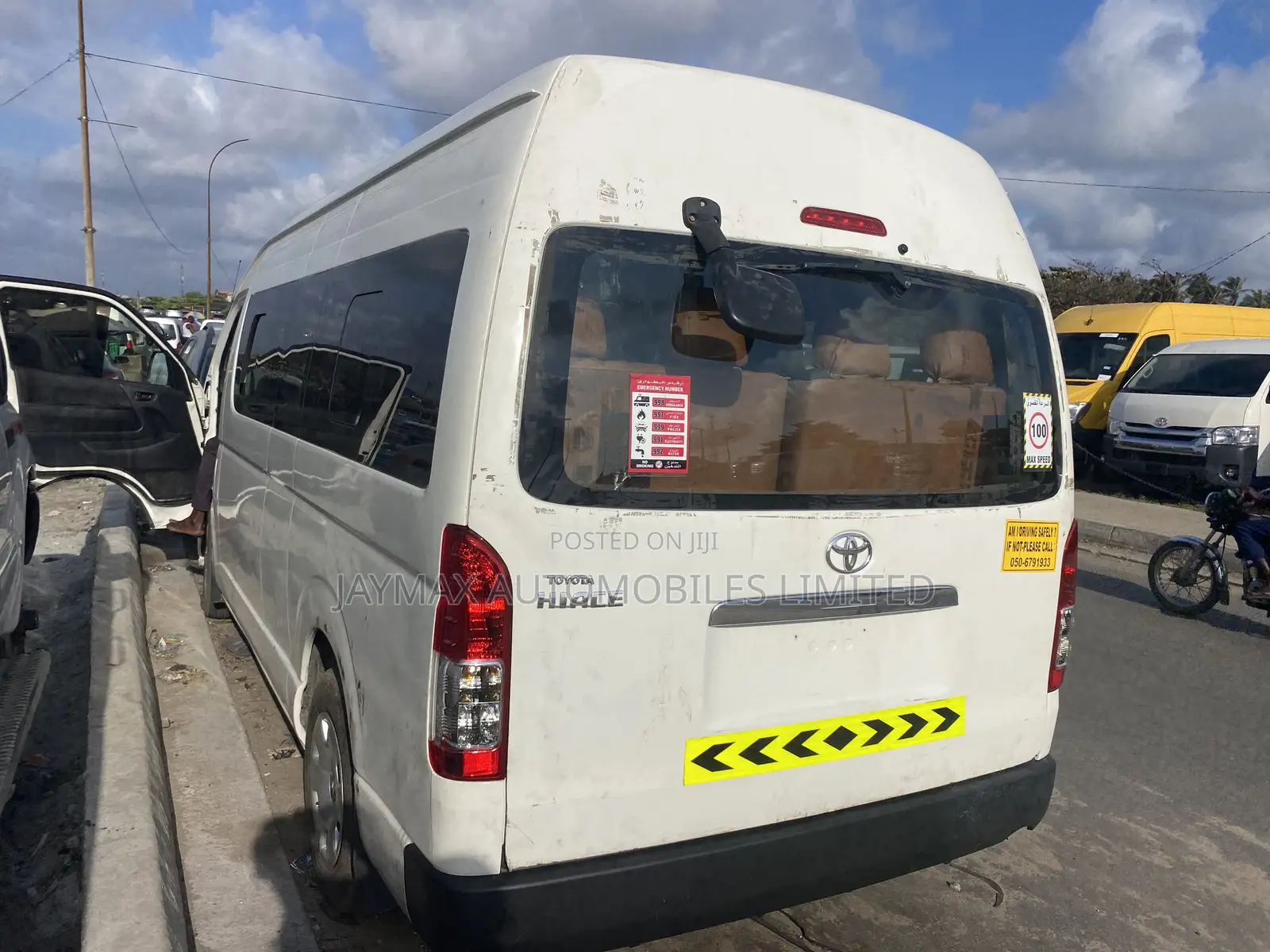 Toyota HiAce 2017 White
