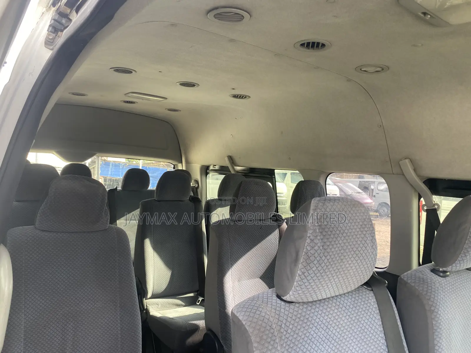 Toyota HiAce 2016 White
