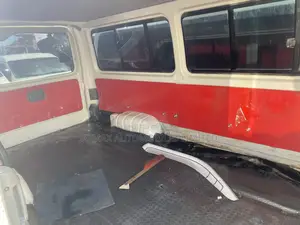 Toyota HiAce 2010 White