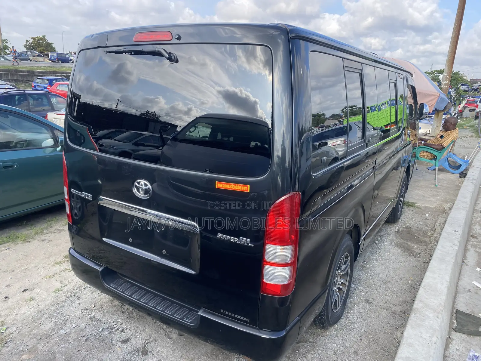 Toyota HiAce 2011 Black