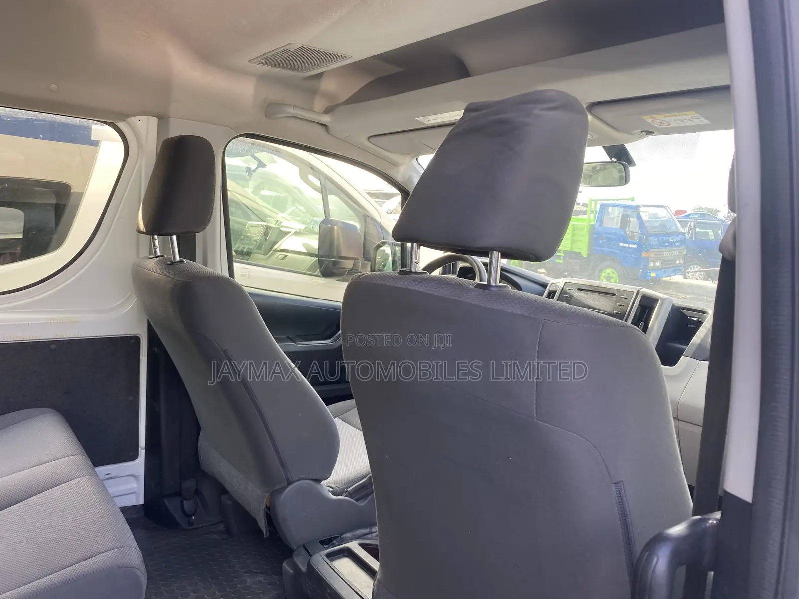 Toyota HiAce 2021 White