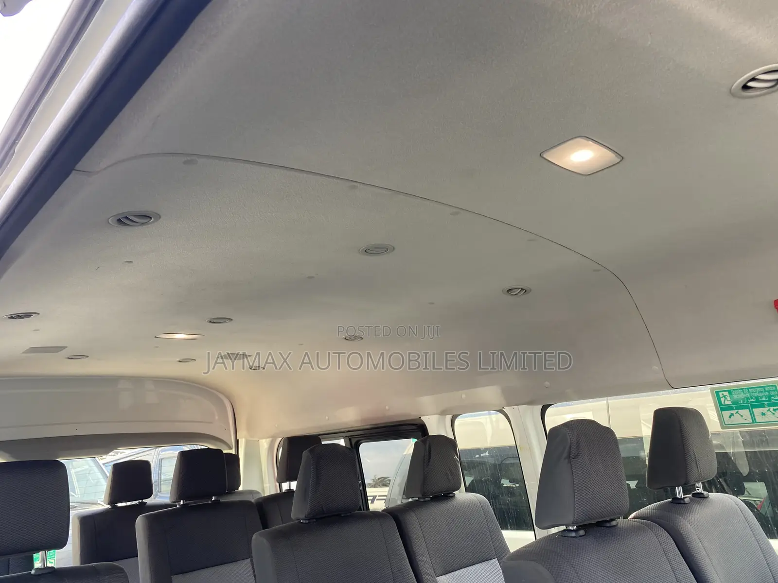 Toyota HiAce 2021 White