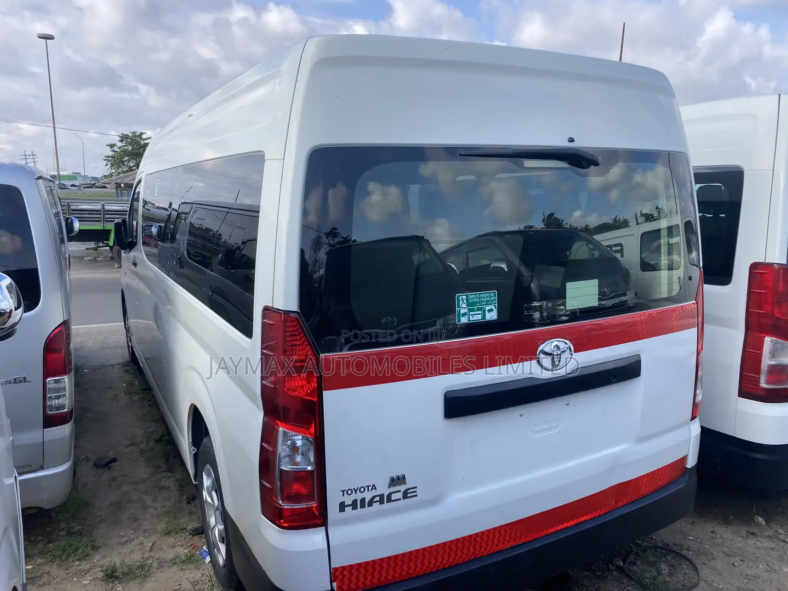Toyota HiAce 2021 White