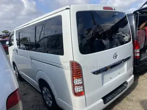 Toyota HiAce 2012 White