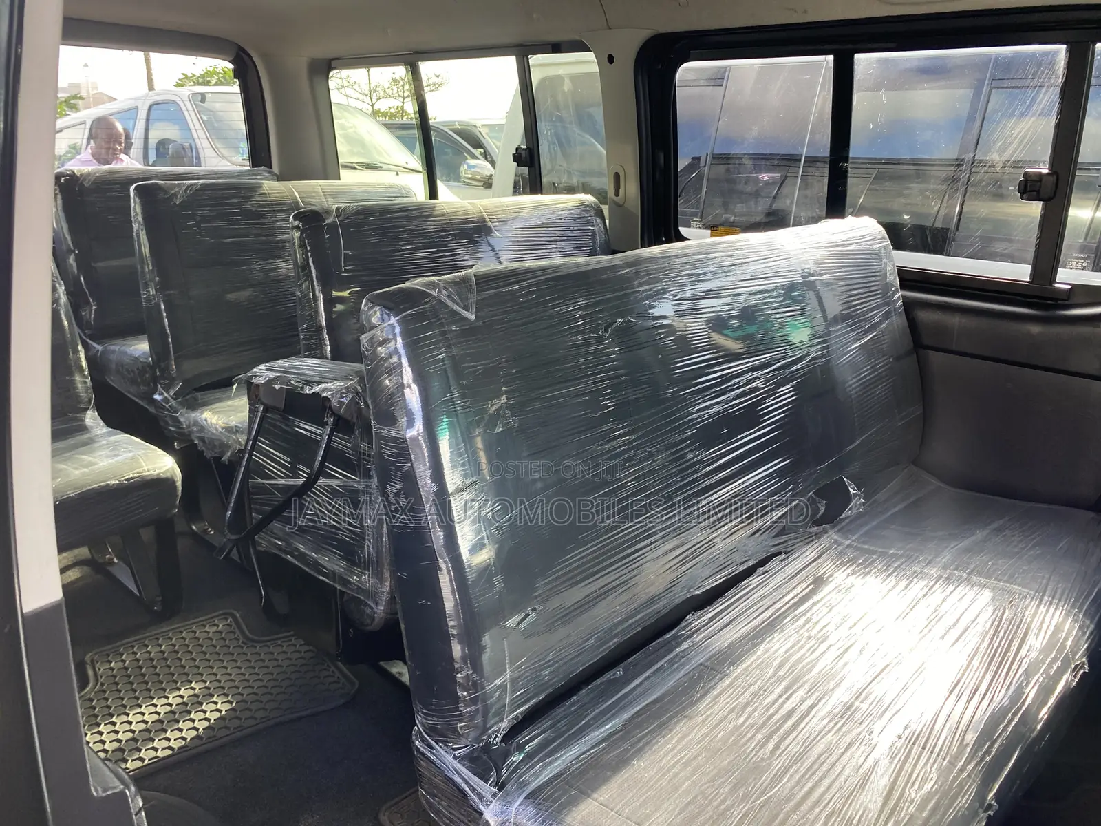 Toyota HiAce 2012 Black