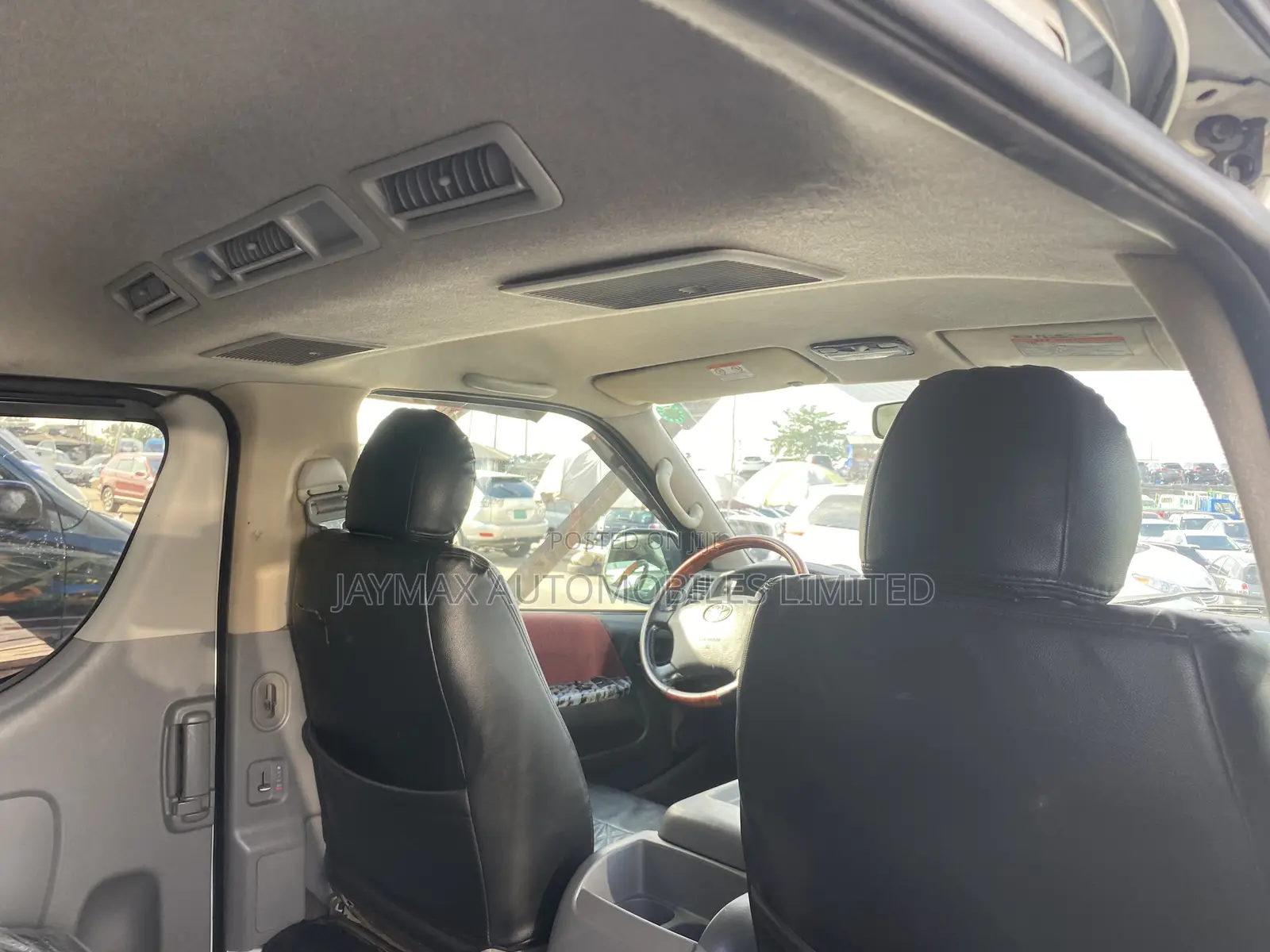 Toyota HiAce 2010 White