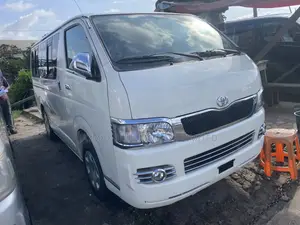 Toyota HiAce 2010 White