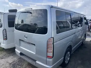 Toyota HiAce 2010 Silver