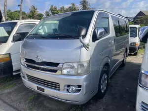 Toyota HiAce 2010 Silver