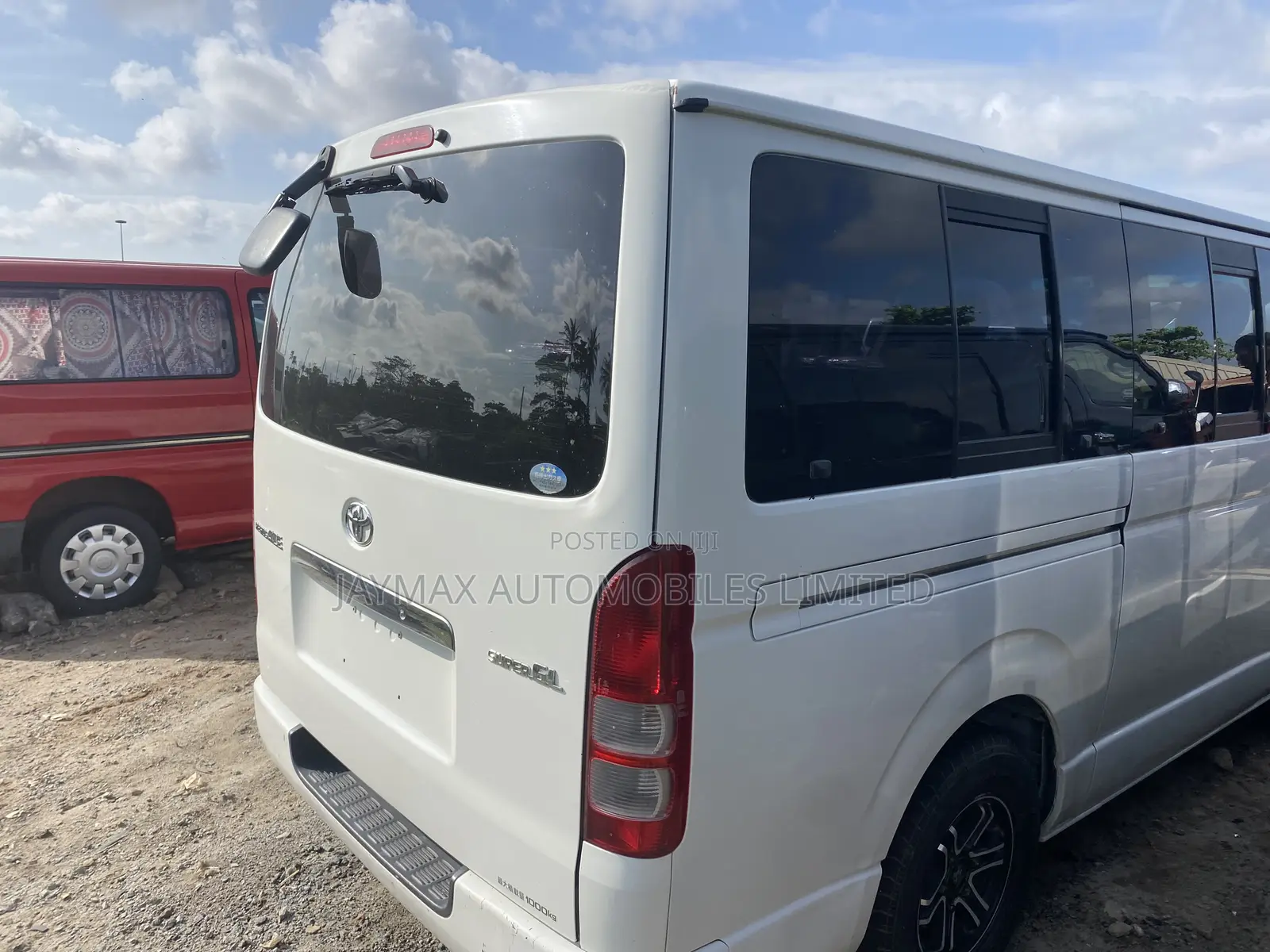 Toyota HiAce 2010 White