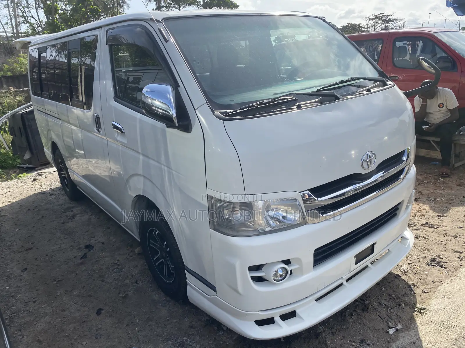 Toyota HiAce 2010 White