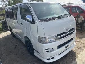Toyota HiAce 2010 White