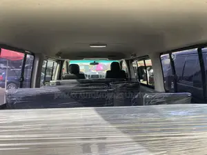 Toyota HiAce 2010 White