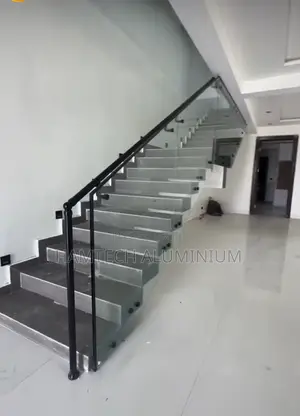 10mm Thick Tempered Glass Handrail