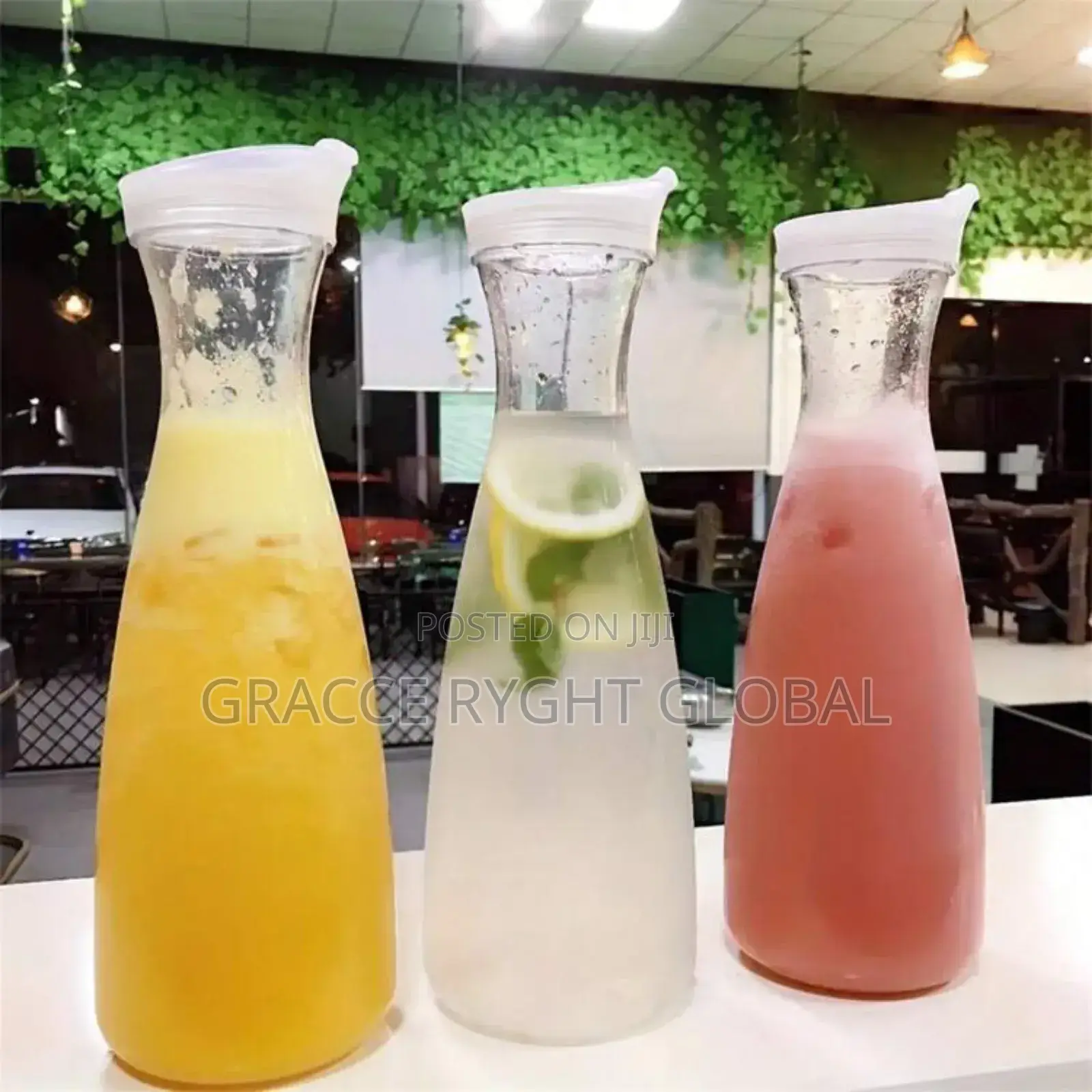 Juice Carafe With Lips
