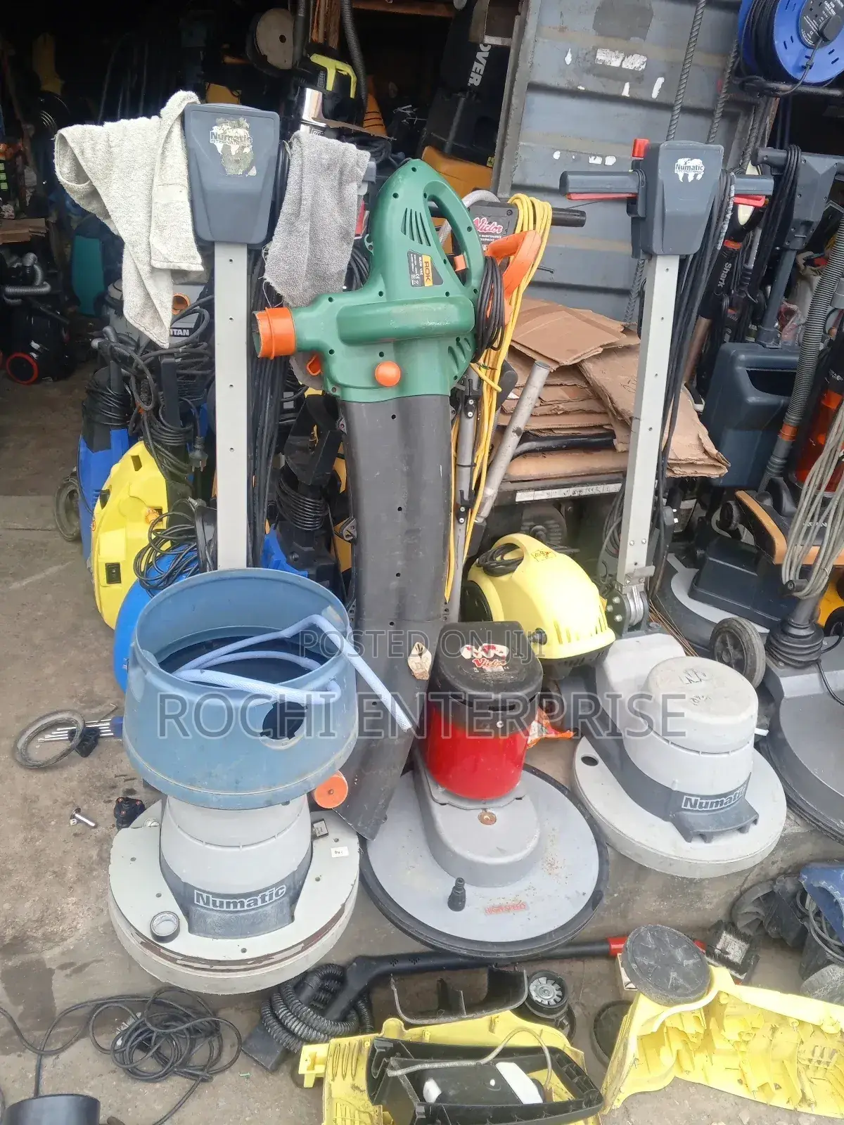 Rug and Tiles Scrubber Scrubbing Machine