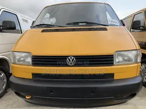 Volkswagen Transporter 2000 Yellow