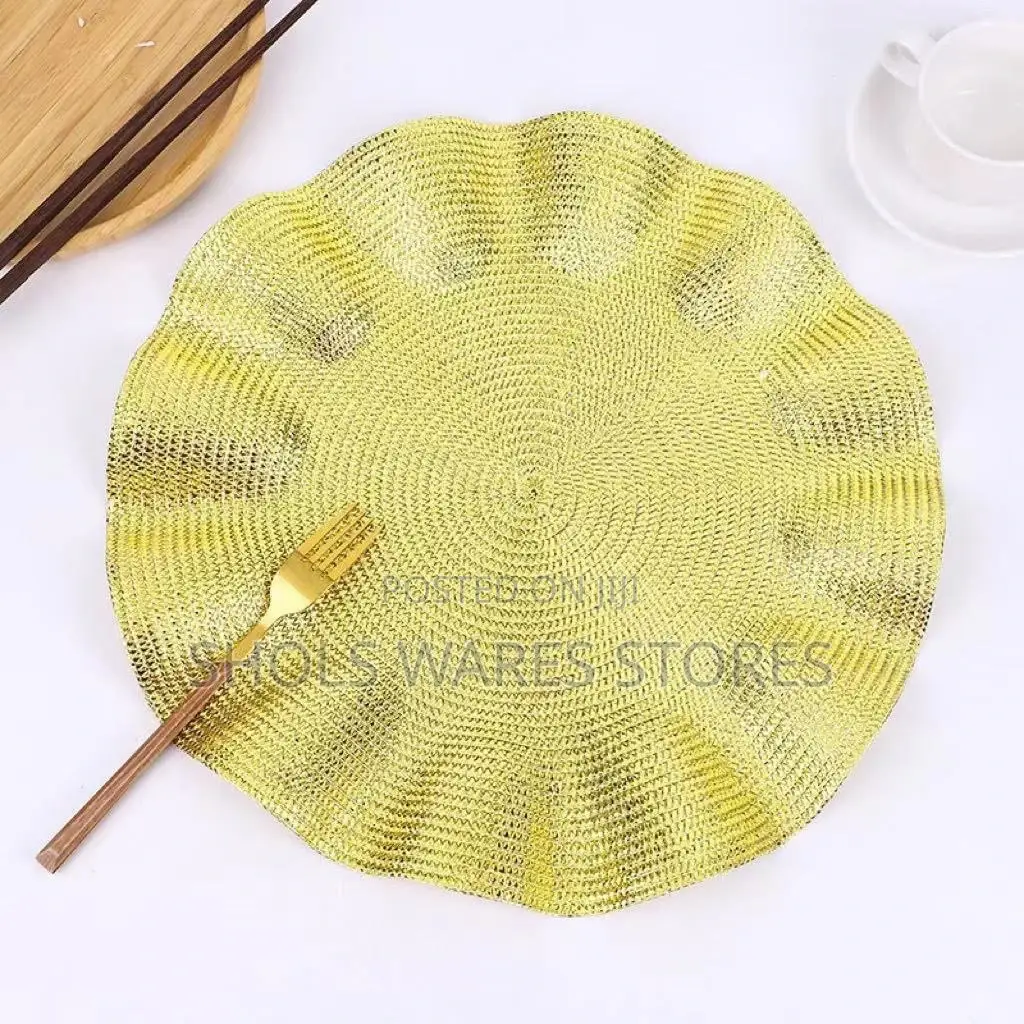 High Grade Quality Gold Table Mat