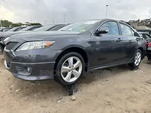 Toyota Camry 2010 Gray