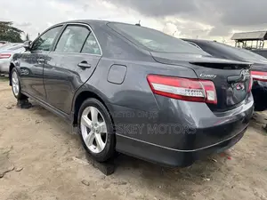 Toyota Camry 2010 Gray