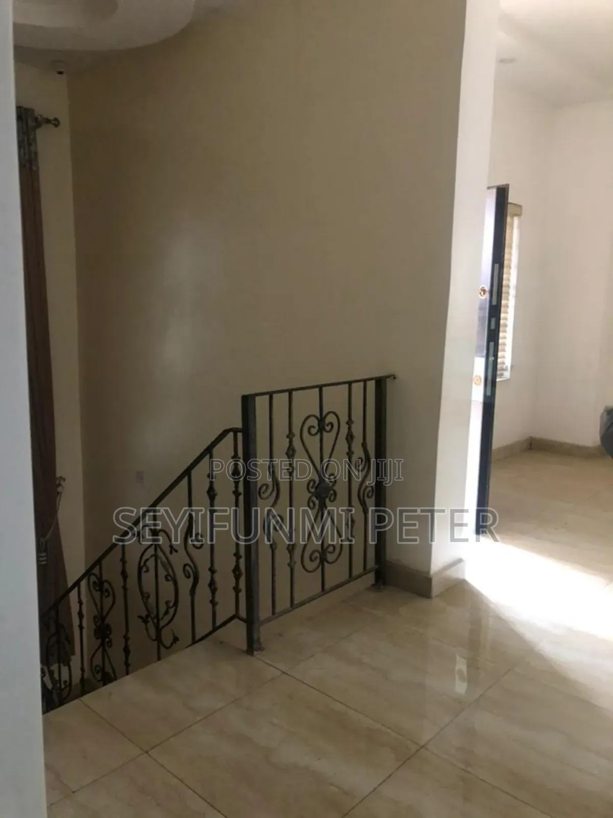 Furnished 6bdrm Mansion in Unilag Estate Magodo for sale
