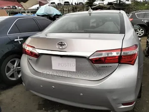Toyota Corolla 2015 Silver