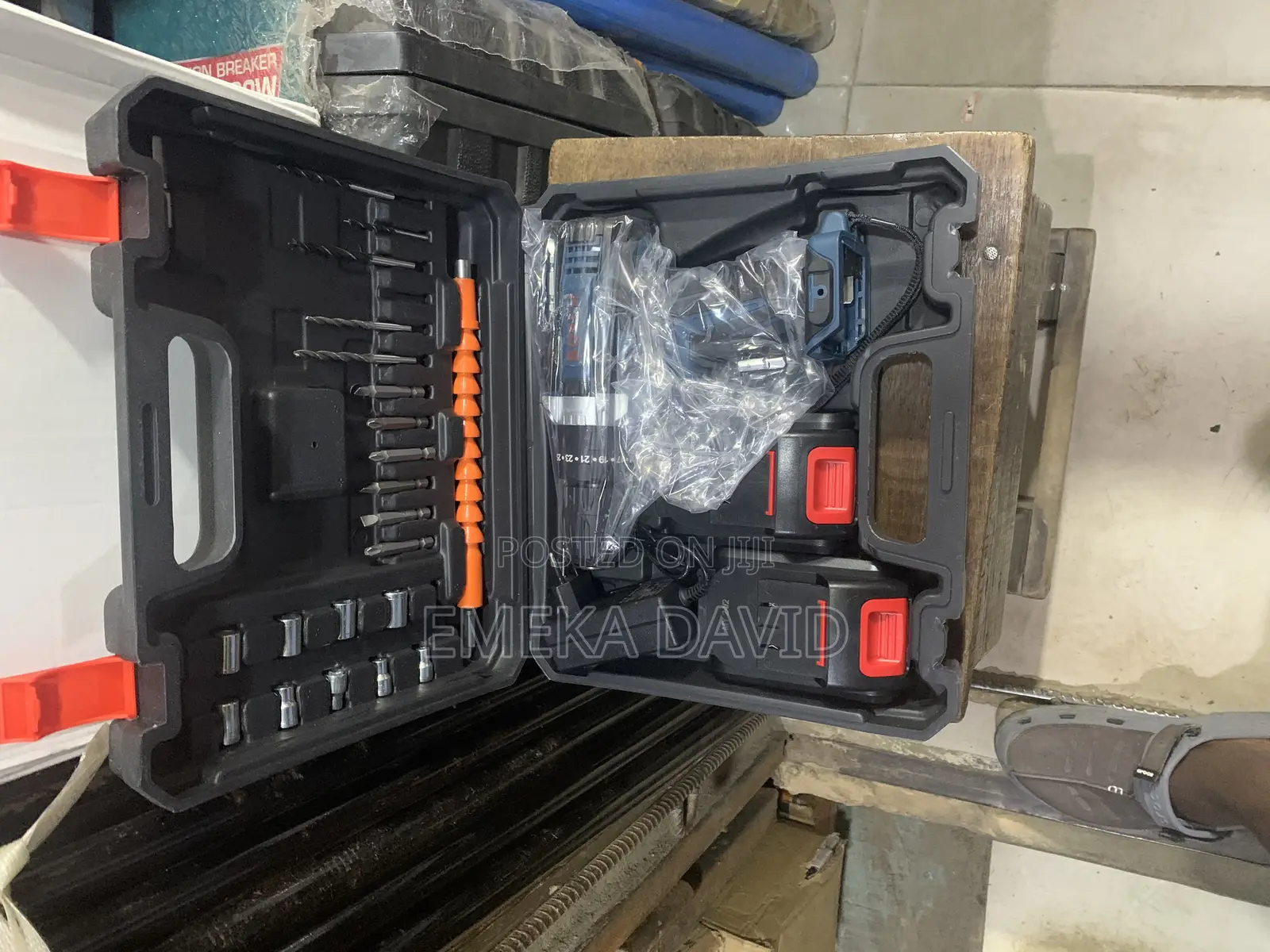 36v Bosch Screw Machine With Tools