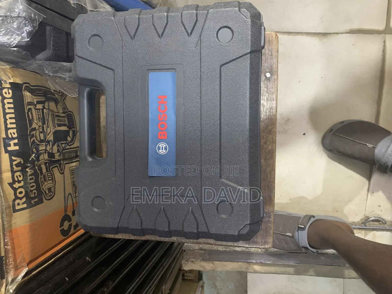36v Bosch Screw Machine With Tools