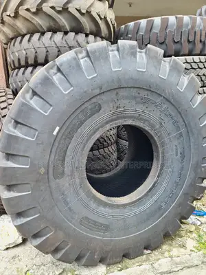 29.5-25 Maxtires Payloader