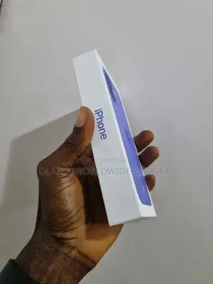 New Apple iPhone 16 128 GB Blue