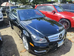 Mercedes-Benz C300 2014 Black
