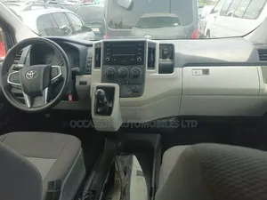Toyota HiAce 2020 White
