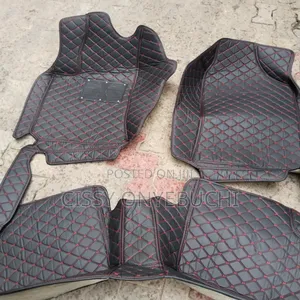 Photo - Toyota Yaris Foot Mats