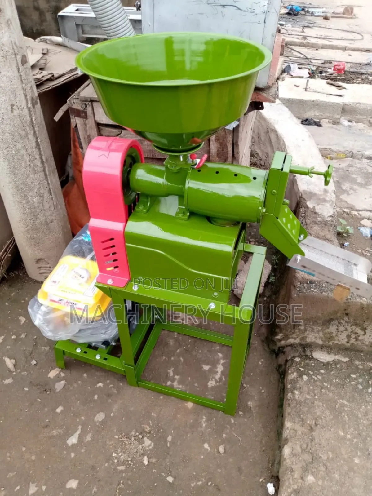 Rice Thresher