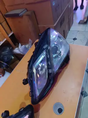 Mercedes Benz E Class 2012 Headlights