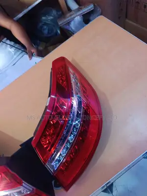 Mercedes Benz E Class 2012 Back Light