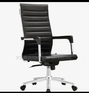 Durable Quality Office Chair Built to Support the Waist And