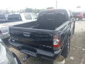 Toyota Tacoma 2014 Black