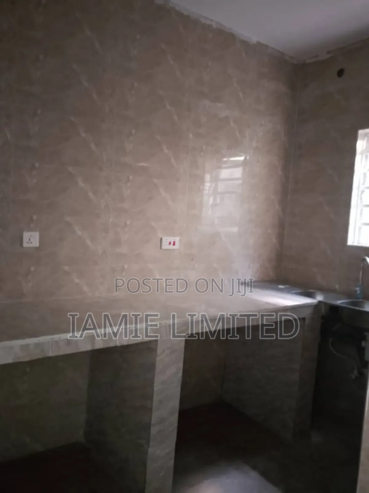 2bdrm Block of Flats in Okuokoko, Warri for rent