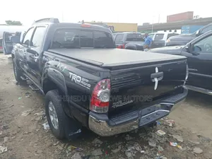 Toyota Tacoma 2014 Black
