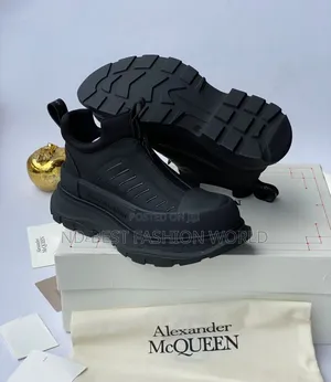 Pure Quality Sneakers