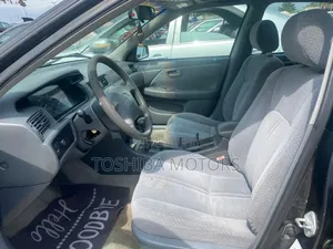 Toyota Camry LE 4dr Sedan (2.2L 4cyl 4A) 2001 Gray