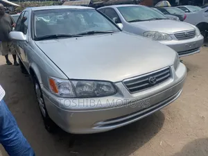 Toyota Camry LE 4dr Sedan (2.2L 4cyl 4A) 2001 Silver