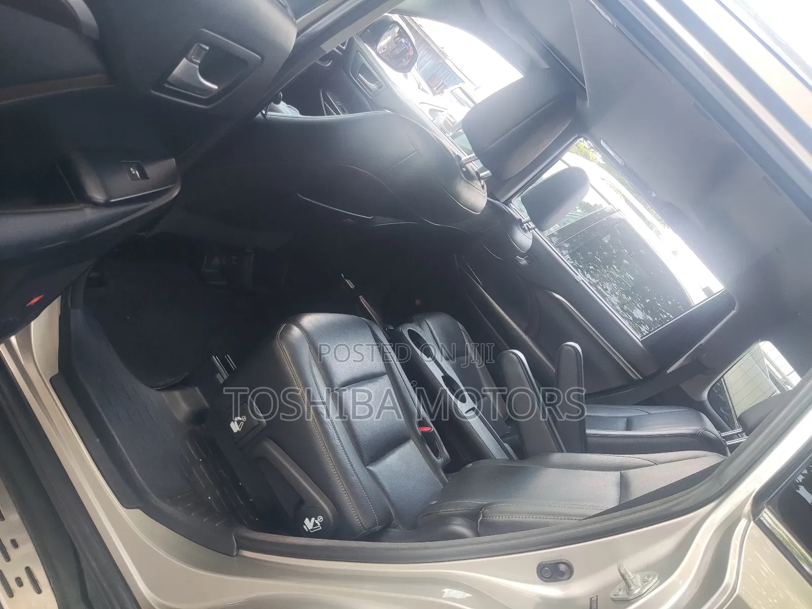 Toyota Highlander 2017 Gold