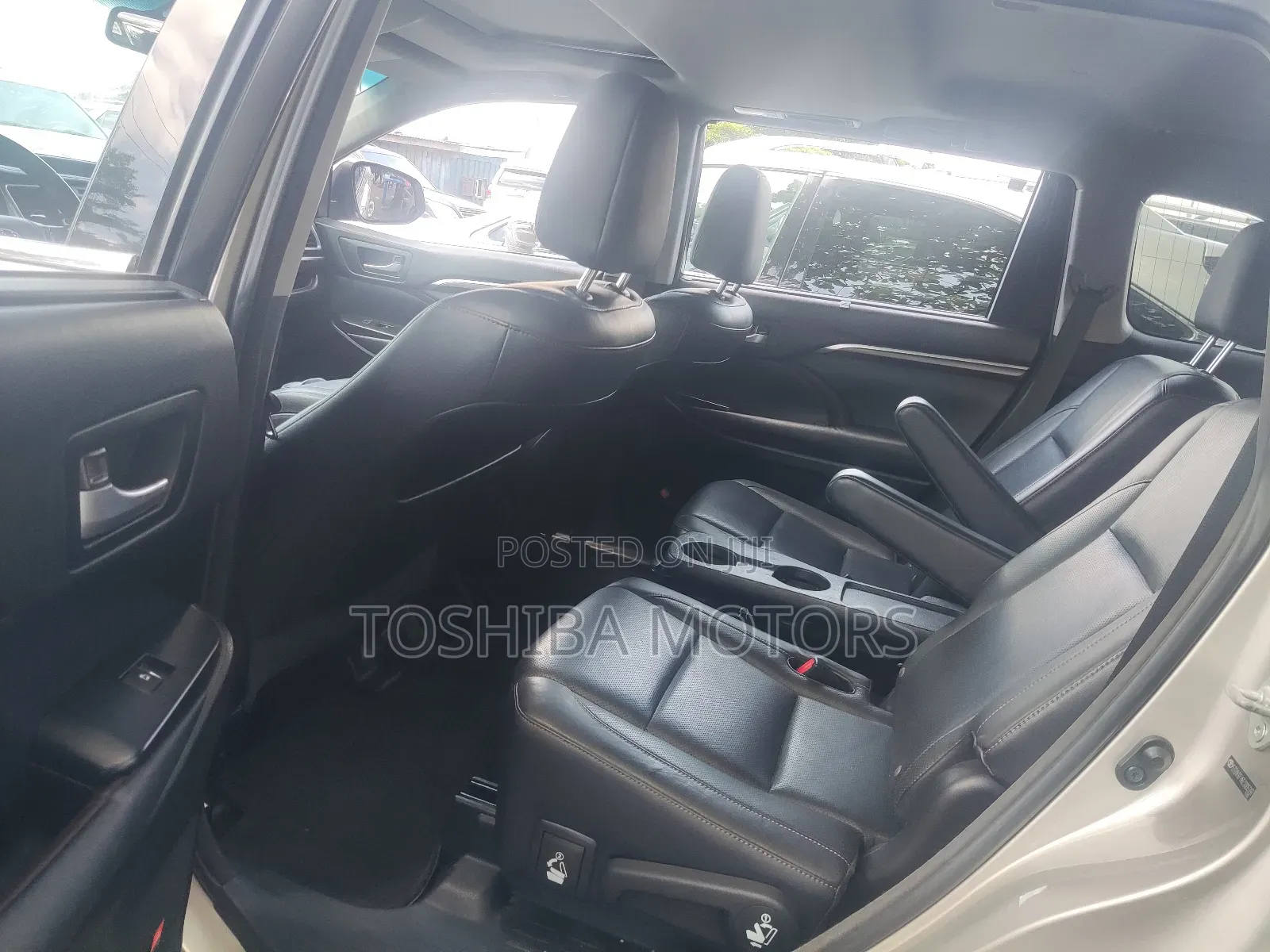 Toyota Highlander 2017 Gold