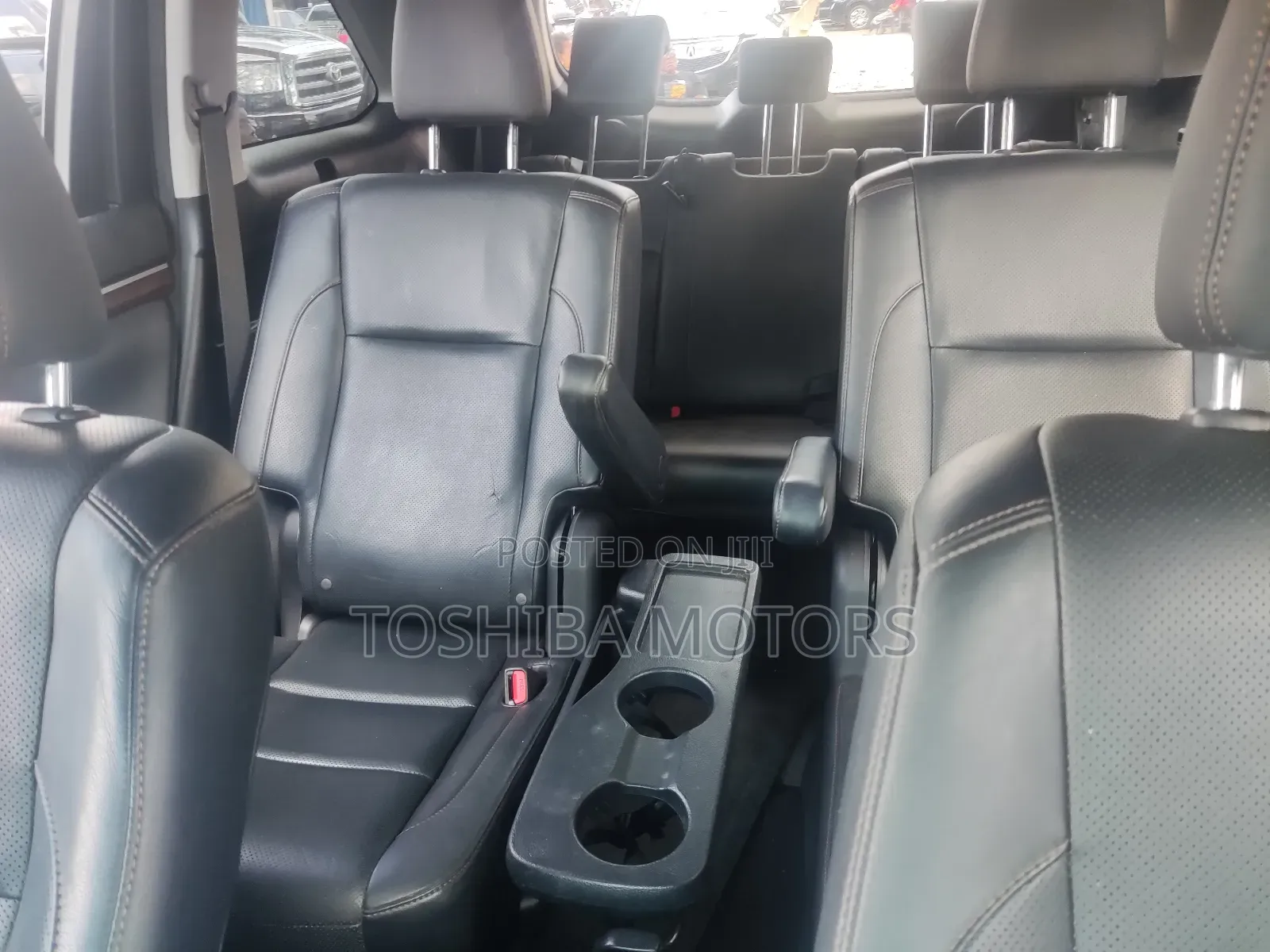 Toyota Highlander 2017 Gold